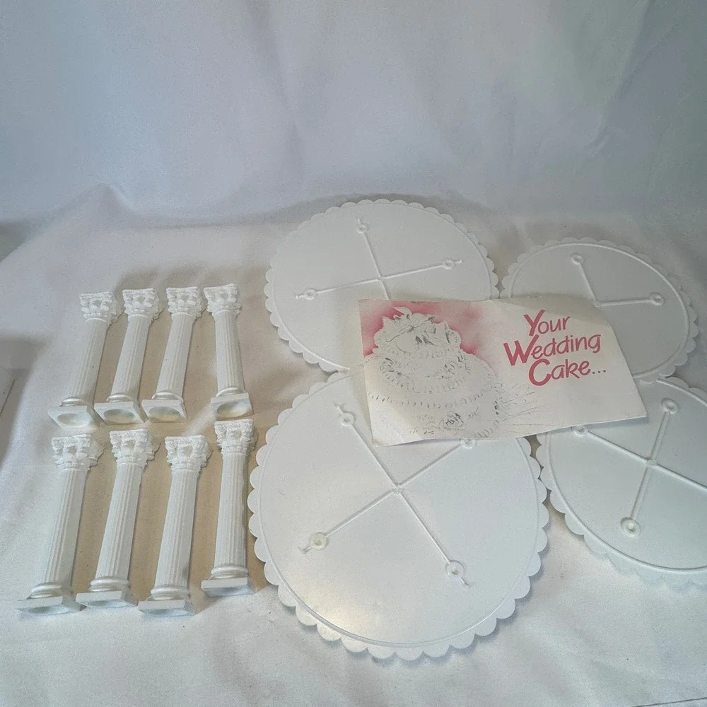 Wilton White Tiered Wedding Cake Stand 302-1306 Scalloped Plates Columns 1985